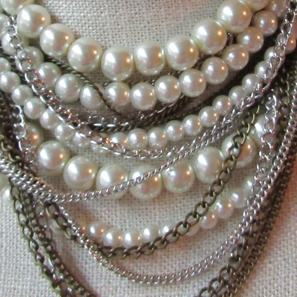 ANTHROPOLOGIE Lena Bernard Multi Pearl Necklace - Picture 4 of 5